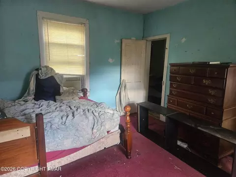 Bedroom - 200 Division St, Portland, PA 18351 photo 2 of 5