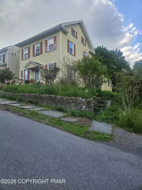 Exterior - 200 Division St, Portland, PA 18351 photo 2 of 4