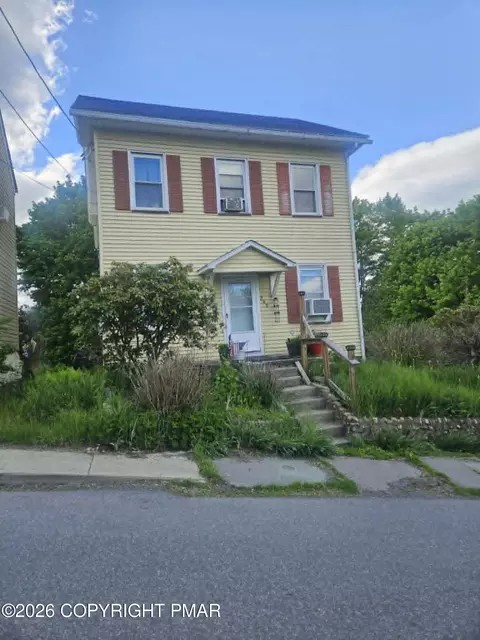 Exterior - 200 Division St, Portland, PA 18351 photo 1 of 4