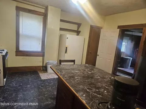 Kitchen - 200 Division St, Portland, PA 18351 photo 2 of 2