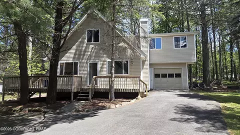 8232 Sunset Dr, Tobyhanna, PA 18466