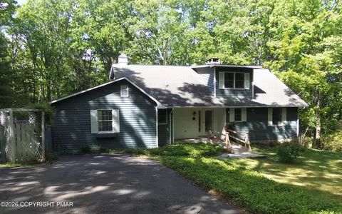 384 Devils Hole Rd, Cresco, PA 18326