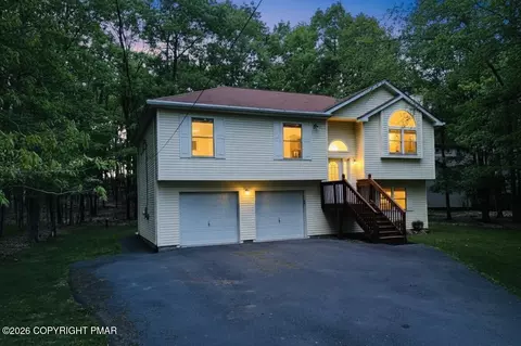 9 Sycamore Cir, Albrightsville, PA 18210