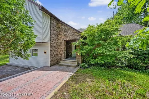 3126 Evergreen Cir, Tobyhanna, PA 18466