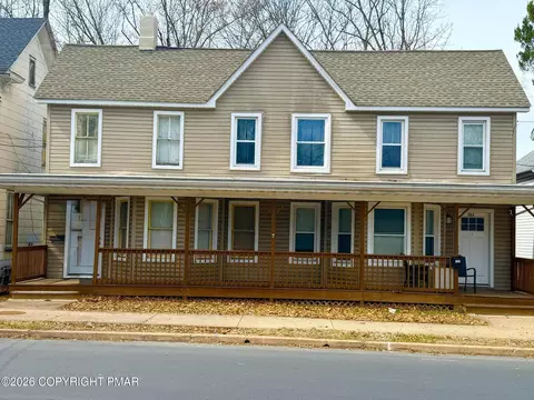 305 S Courtland St, East Stroudsburg, PA 18301