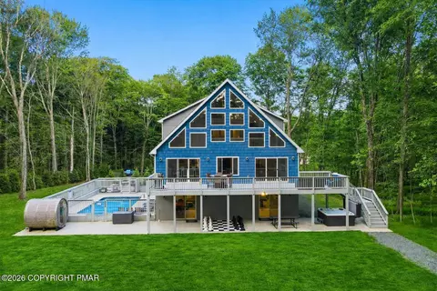 159 Robyn Ln, Pocono Lake, PA 18347