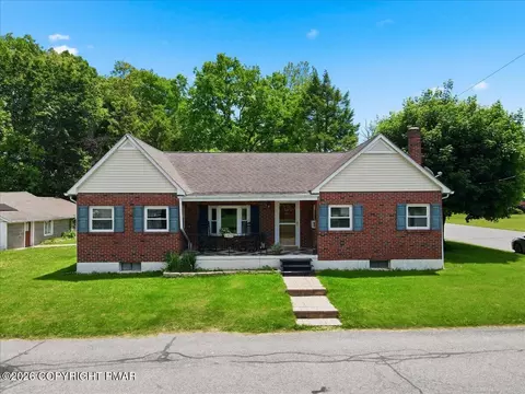 6409 4th Ave, Bangor, PA 18013