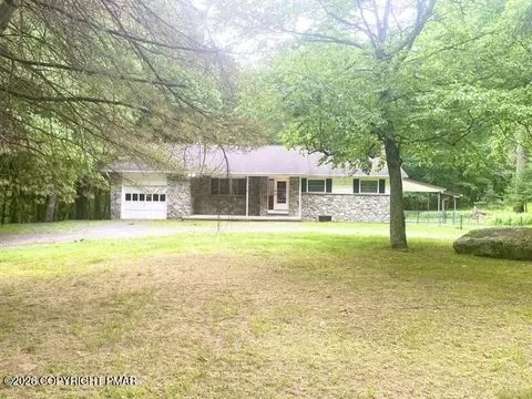 112 Sawkill Meadow Ln, Milford, PA 18337
