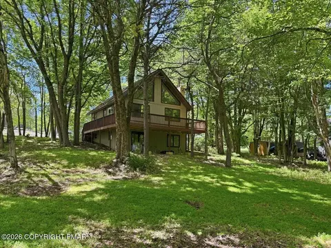 2166 Wild Laurel Dr, Long Pond, PA 18334