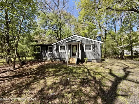 687 Dotters Corner Rd, Kunkletown, PA 18058