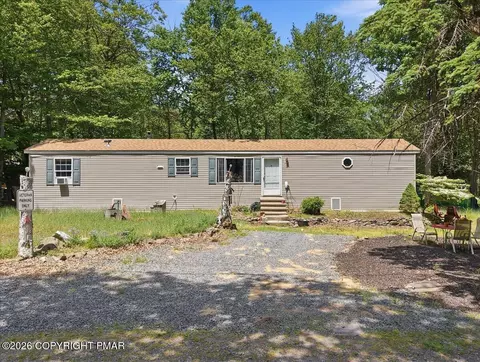 49 Mohican Path, Gouldsboro, PA 18424
