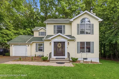 284 Mary St, East Stroudsburg, PA 18301