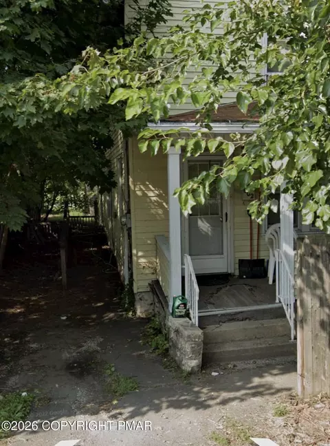 602 Langstaff Pl, Scranton, PA 18508
