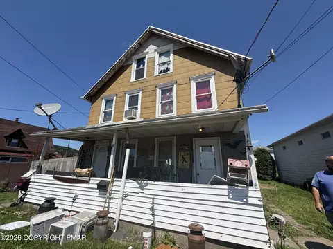 1828-1830 Heights Rd, Berwick, PA 18603