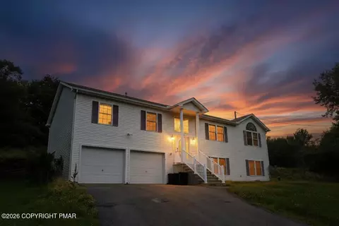 1299 Glade Dr S, Long Pond, PA 18334