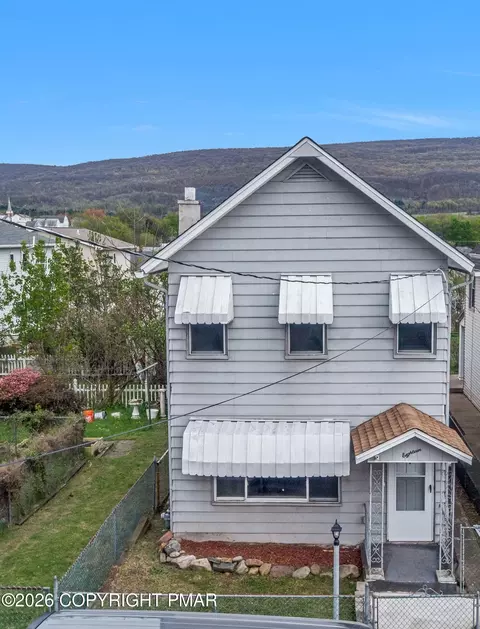 18 Green St, Ashley, PA 18706
