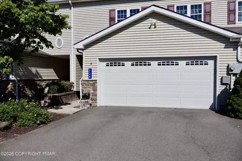 134 Sciota Garden Rd, Sciota, PA 18354