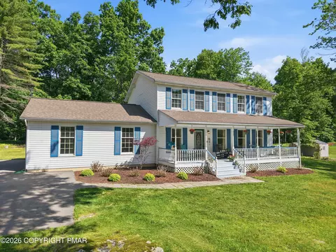 6039 Running Valley Rd, Stroudsburg, PA 18360