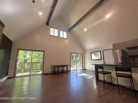 Living - 1095 Deer E, Bushkill, PA 18324 photo 3 of 4