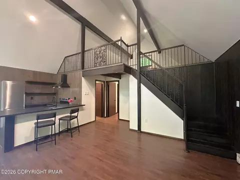 1095 Deer E, Bushkill, PA 18324