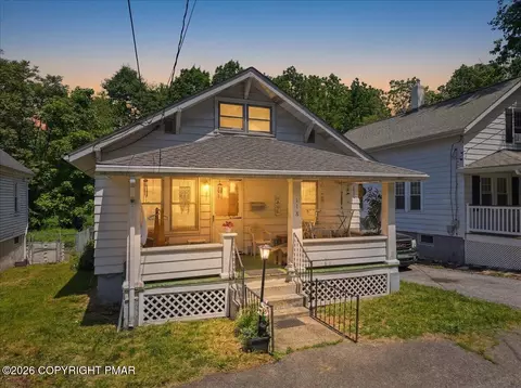 118 Elk St, East Stroudsburg, PA 18301