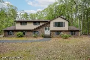 3834 Foxborough Ct, Stroudsburg, PA 18360