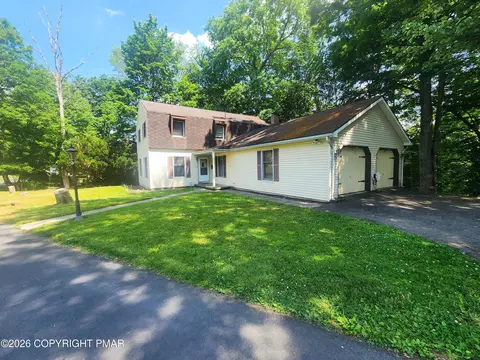 139 Maple Ave, East Stroudsburg, PA 18301