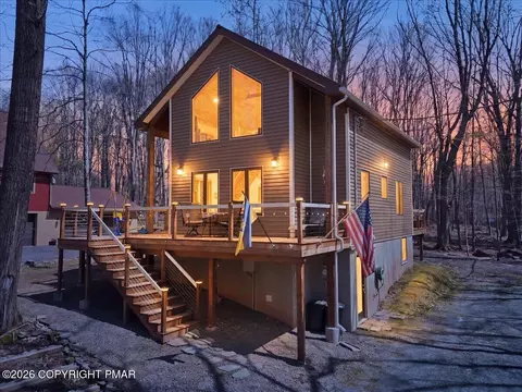 1053 Boathouse Rd, Lake Ariel, PA 18436