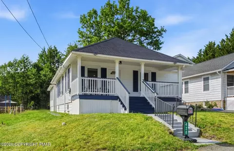428 Shook Ave, Stroudsburg, PA 18360