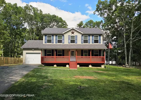 2149 Valley View Dr, Bushkill, PA 18324