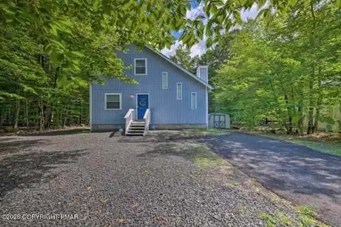 9253 Westwood Dr, Tobyhanna, PA 18466
