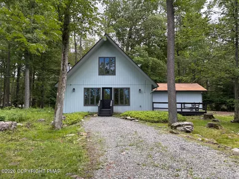130 Sweet Briar Rd, Pocono Pines, PA 18350