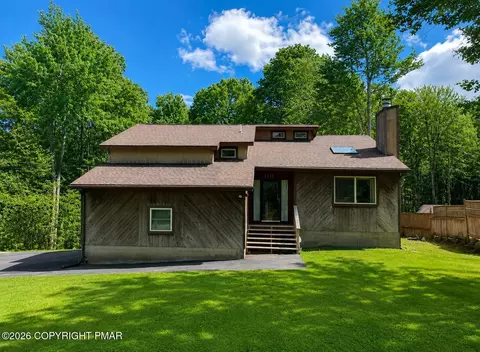 6137 Victoria Dr, Tobyhanna, PA 18466