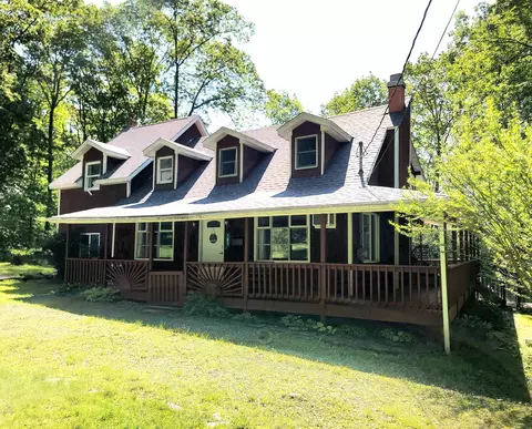 143 Cathleen Dr, East Stroudsburg, PA 18302