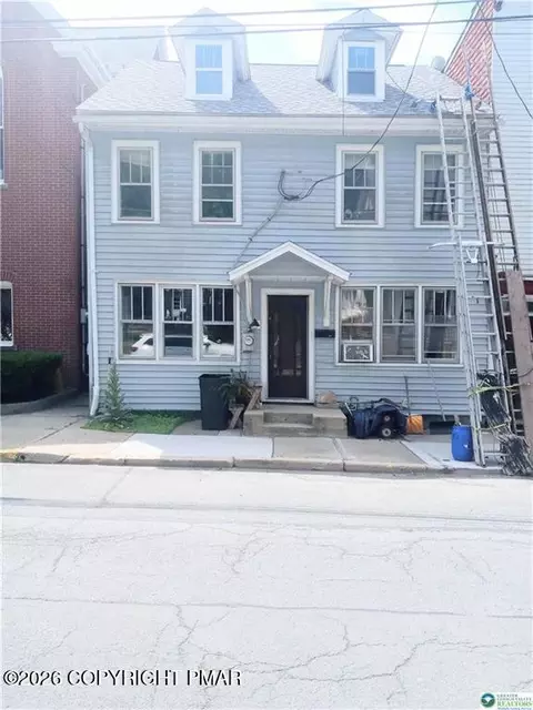 447 Center Ave, Jim Thorpe, PA 18229