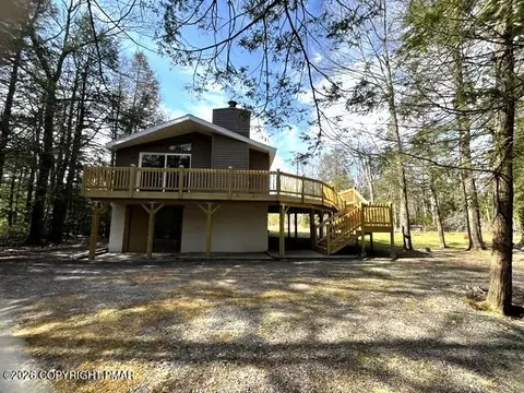 1187 Carriage Ln, Tobyhanna, PA 18466