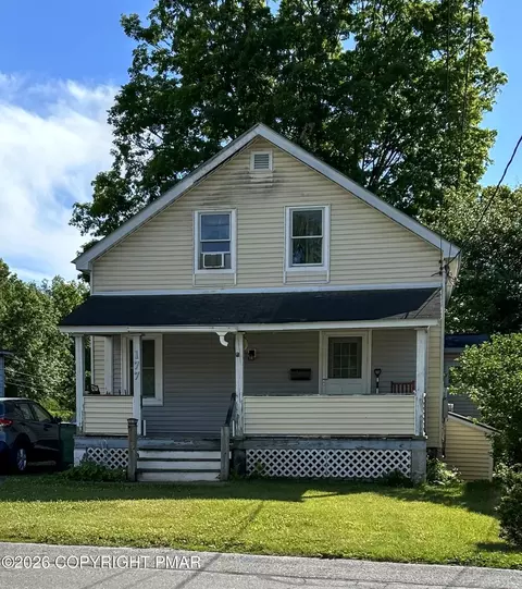 177 King St, East Stroudsburg, PA 18301