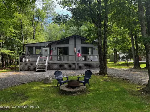 33 Eliot Ln, Albrightsville, PA 18210