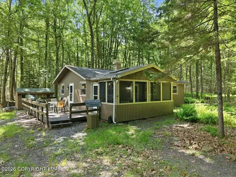 264 Selig Rd, Pocono Lake, PA 18347