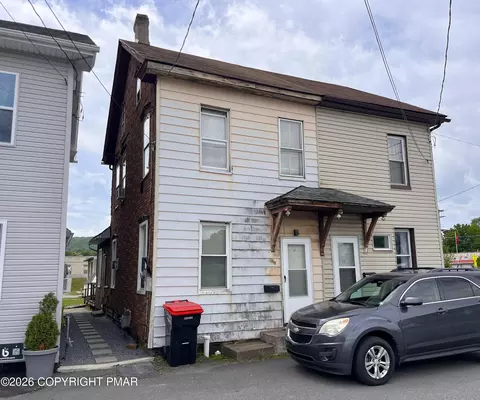 207 N Main Ln, Lehighton, PA 18235