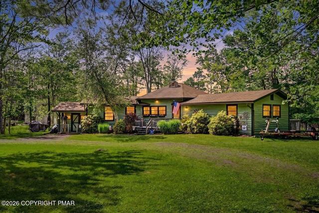 43 Big Bass Dr, Clifton Township, PA 18424