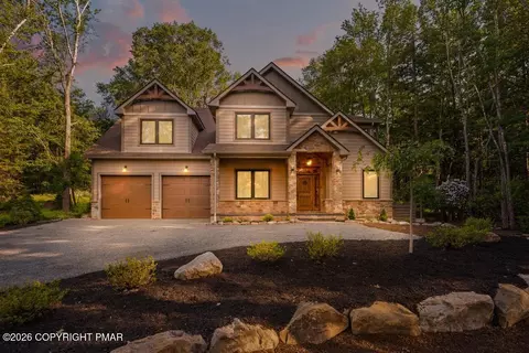 234 Tanglewood Dr, Pocono Pines, PA 18350