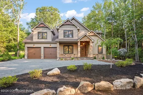 234 Tanglewood Dr, Pocono Pines, PA 18350