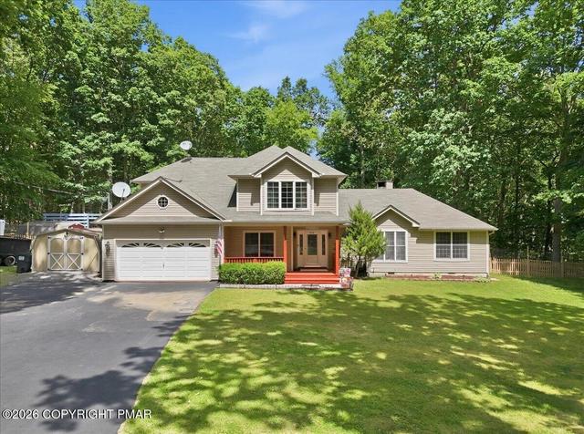 2252 Campanile Ct, East Stroudsburg, PA 18301