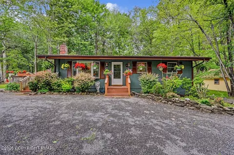167 Tommys Ln, Pocono Lake, PA 18347