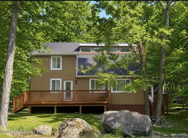 104 Hyland Dr, East Stroudsburg, PA 18301
