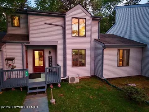 10 Lennon Cir, Lake Harmony, PA 18624