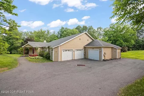 22412243 Meadow Sage Ct, East Stroudsburg, PA 18301
