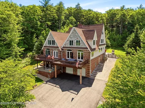 235 Plantation Dr, Lehighton, PA 18235