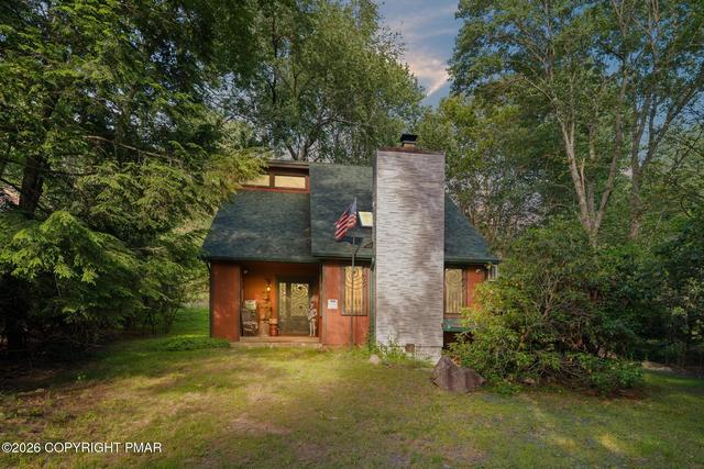 328 Miller Dr, Pocono Pines, PA 18350